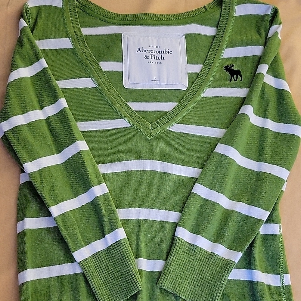 Abercrombie & Fitch Green Striped Sweater good condition junior L 3/4 sleeves